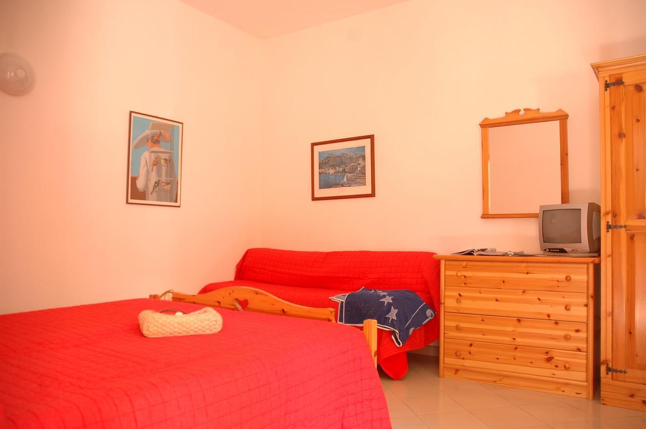 Forio di Ischia Residence Villa Tina الغرفة الصورة