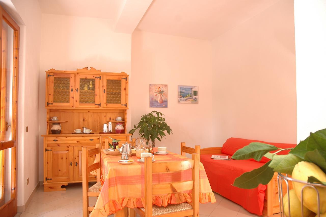 Forio di Ischia Residence Villa Tina الغرفة الصورة
